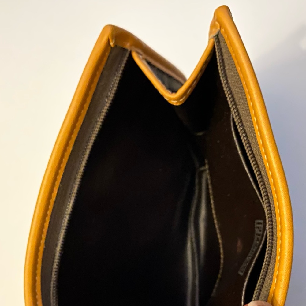 Vintage Fendi Wallet Clutch - Picture 11 of 14